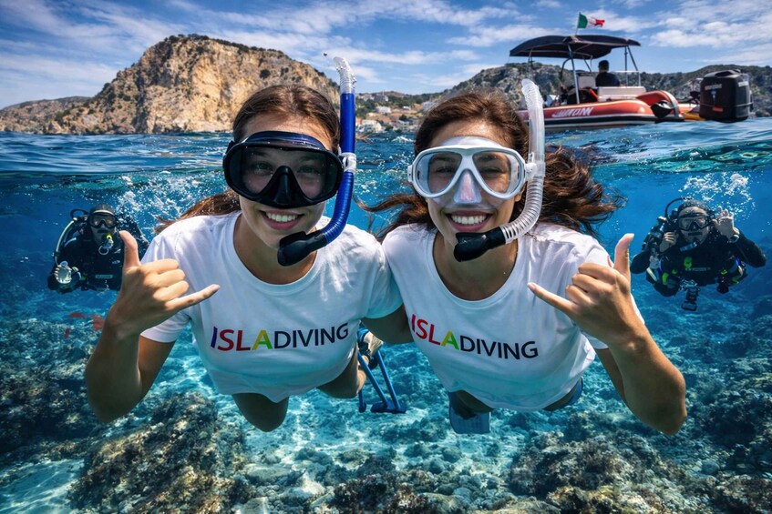 Carloforte: Guided snorkeling excursion by boat 1