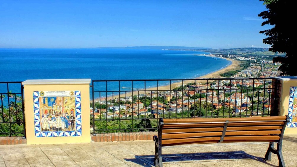 Picture 1 for Activity Vasto: 1-hour Romantic Tour of Loggia Amblingh with a local and a gift 5