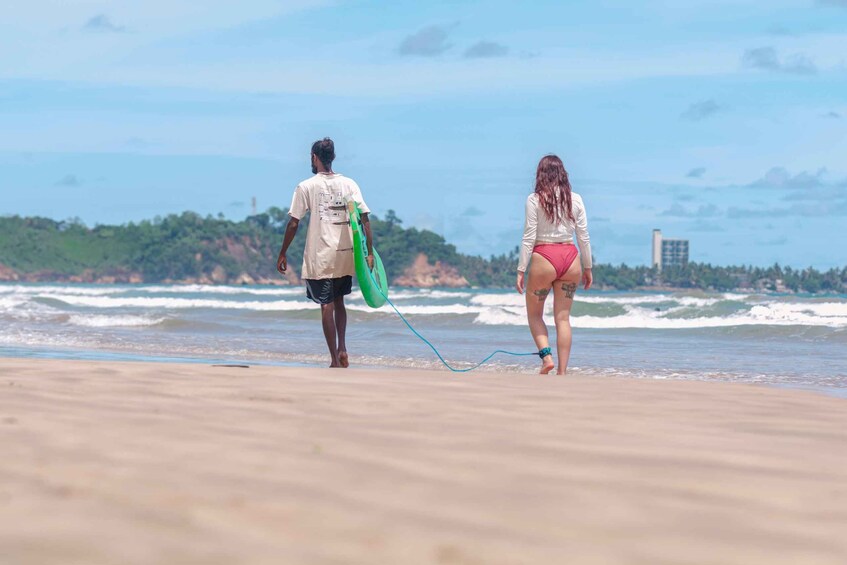 Picture 1 for Activity Arugam Bay Beginner Surf Lesson / Pro photoshoot option 3