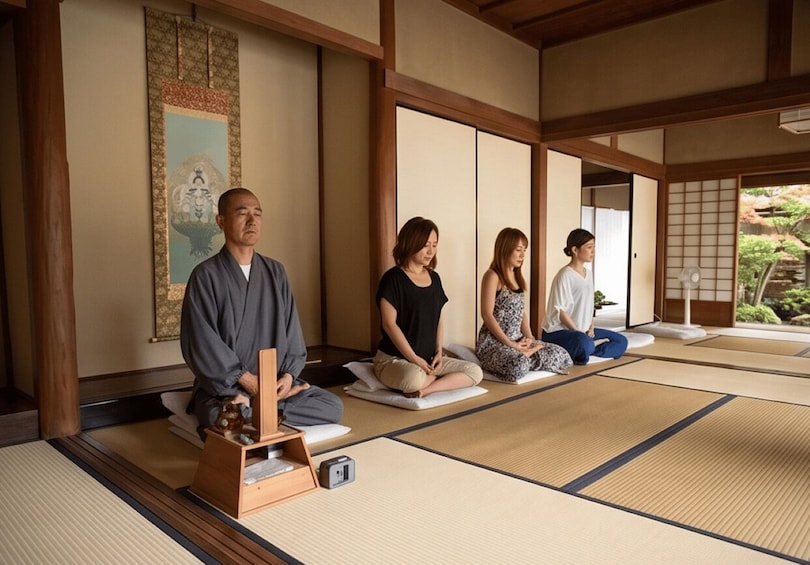 Tokyo: Morning Zen Meditation – Monk-Led Zazen with Locals 1