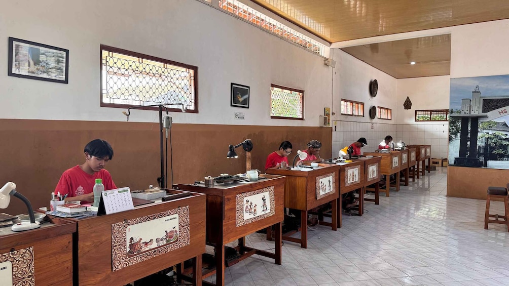 Yogyakarta: Become a Silversmith for a Day 1