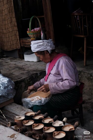 Picture 1 for Activity Pu'er: Jingmai Mountain Tea Forest & Village Tour 3