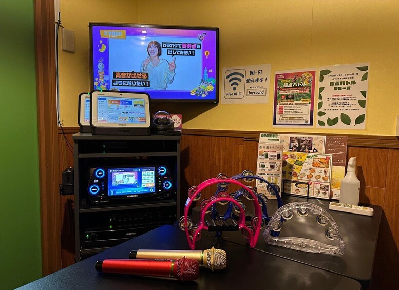 Picture 4 for Activity Tokyo: Karaoke at 110-Year-Old Tea House Morinoen 5