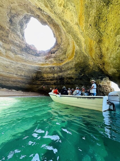 Ferragudo: Private Tour of the Caves 1