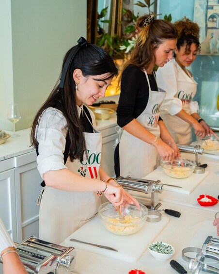 Picture 6 for Activity Venezia: Award-Winning Chef Pasta & Iconic Dessert Making 4