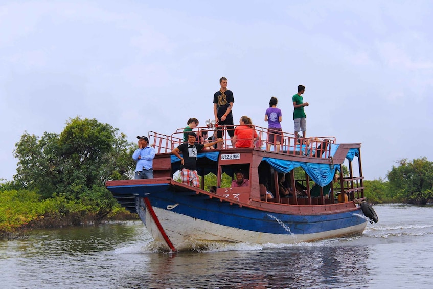 Kampong Khleang Floating Village and Local Life 1