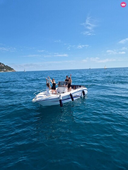 Daily guided boat tour to Andora: Breathtaking views 1