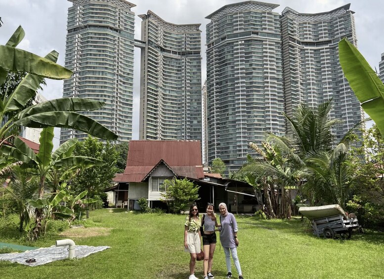 Picture 2 for Activity Kuala Lumpur: Kampung Baru Walking Tour with Dinner 2
