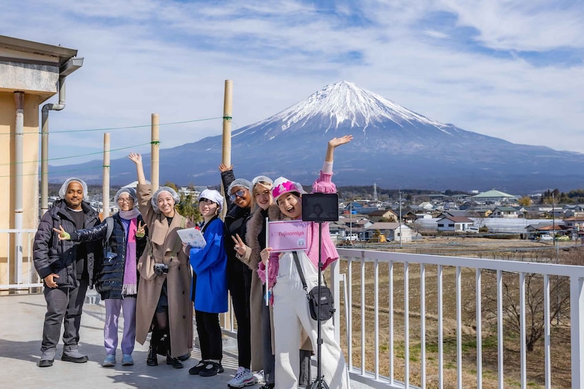 Fujinomiya: Guided Sake Brewery Visit & Japanese BBQ Lunch 1