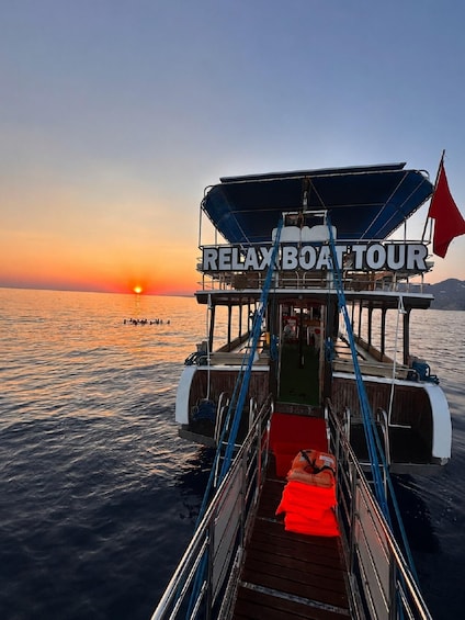 Alanya: Relax Sunset Cruise with Dinner & Swimming 1