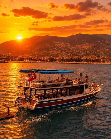 Alanya: Romantic Sunset Cruise with Dinner & Swimming 1