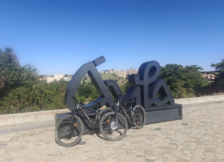 Picture 2 for Activity Ávila: tour en bici eléctrica - Historia y Naturaleza 2