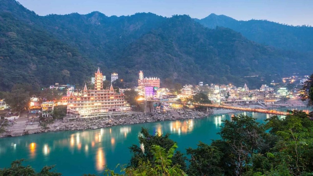 Picture 2 for Activity From Delhi: Private Haridwar & Rishikesh Tour By Car & Guide 2