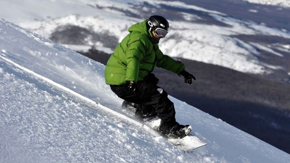 Picture 4 for Activity Ushuaia: Full-Day Ski or Snowboard Experience 5