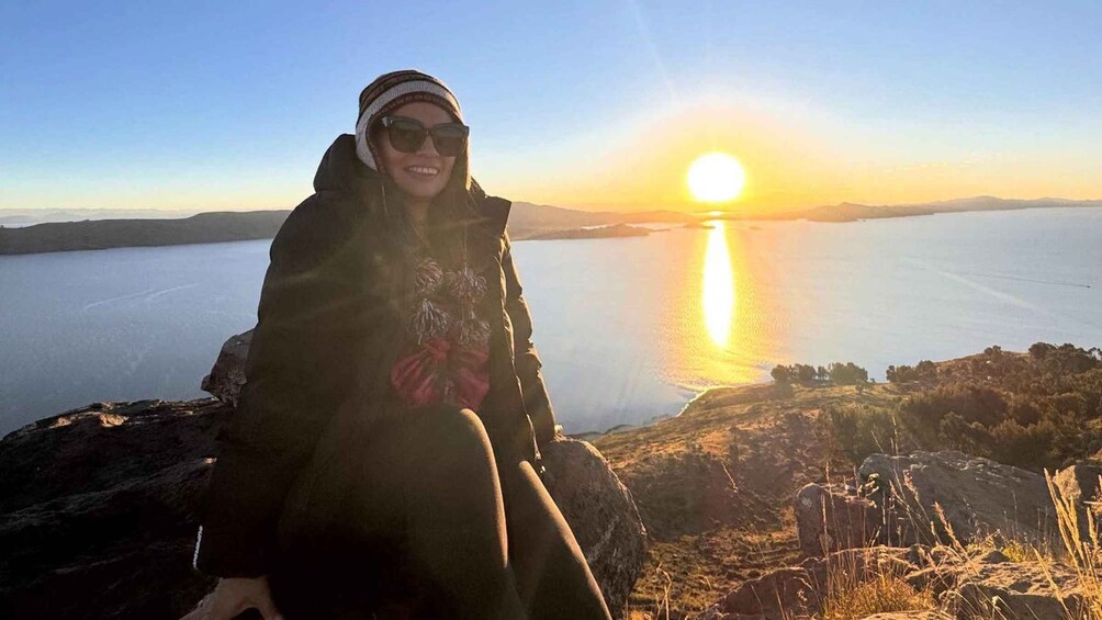 Lake Titicaca sightseeing tour with 3 stops: houseboats of Totora, Amantani, and Taquile 1