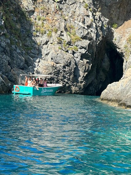 Scilla-Bagnara Caves-Cala Janculla Tour departing from Torre Faro 1