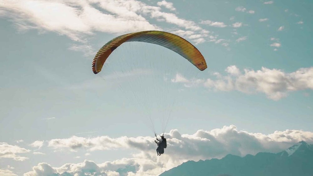 Paragliding: Fly over the Sacred Valley 1