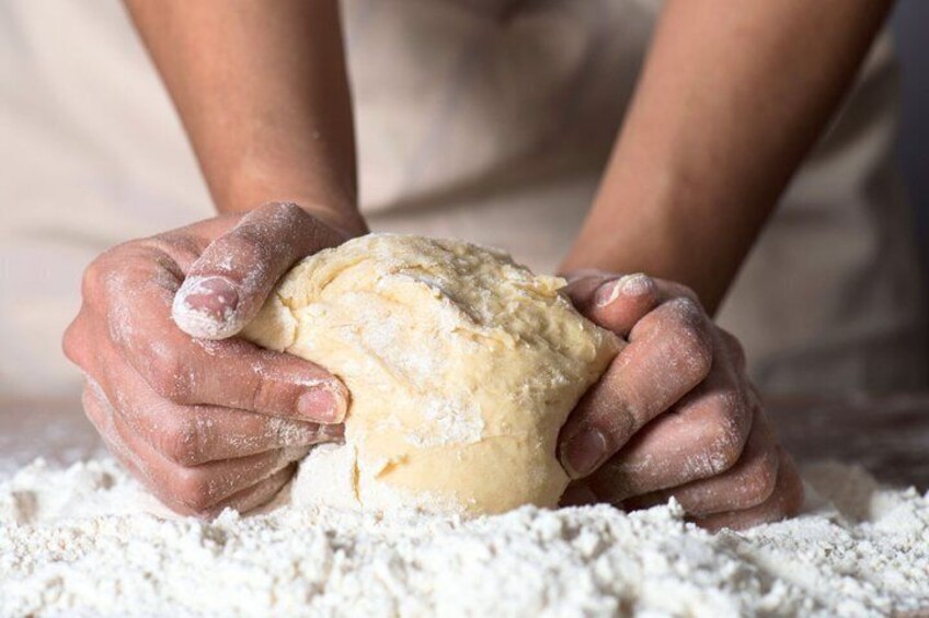 Fun Pizza Making Class With a Local Chef in San Diego 4
