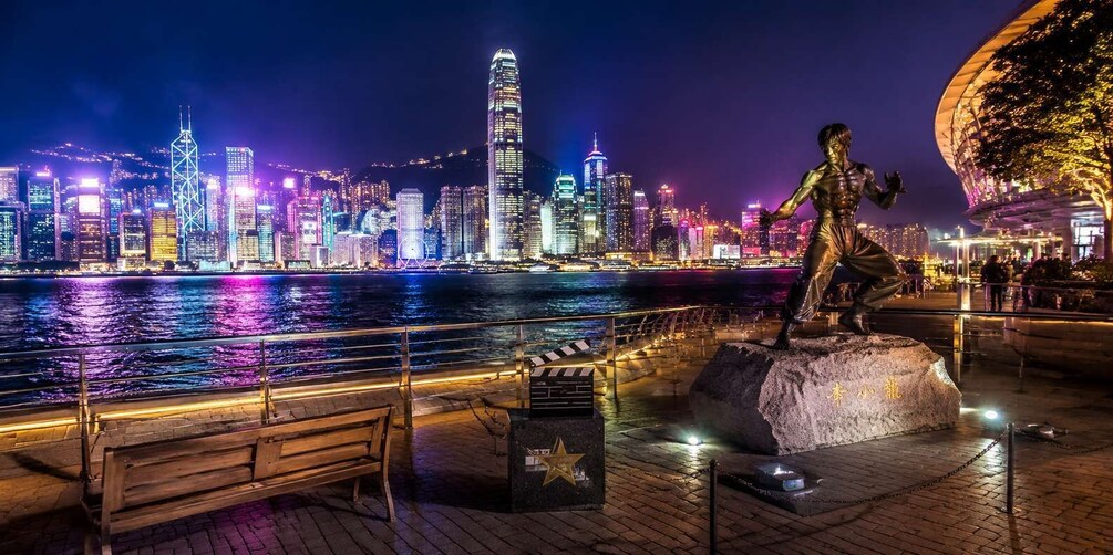 Picture 2 for Activity Hong Kong: Night Harbor Cruise & Skyline Tour with a host 2