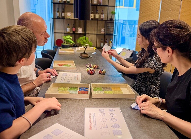 Tokyo: Meditation Origami with Tea & sweets in Shibuya 1
