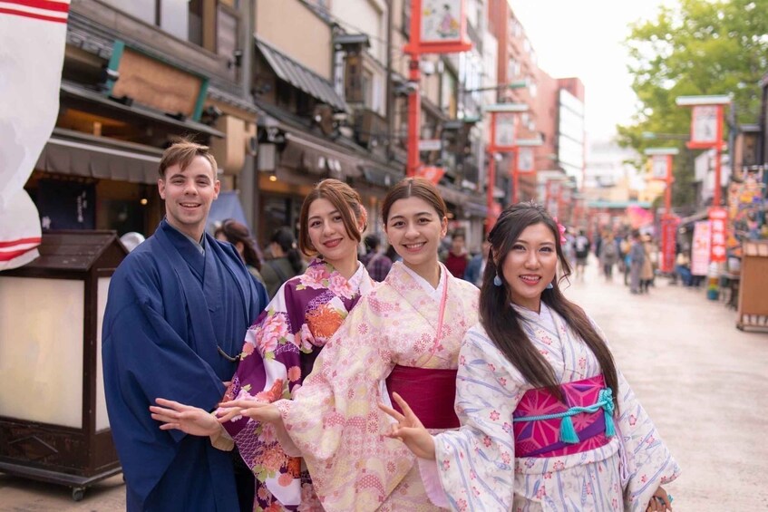 Experience traditional kimono rental in Asakusa 1