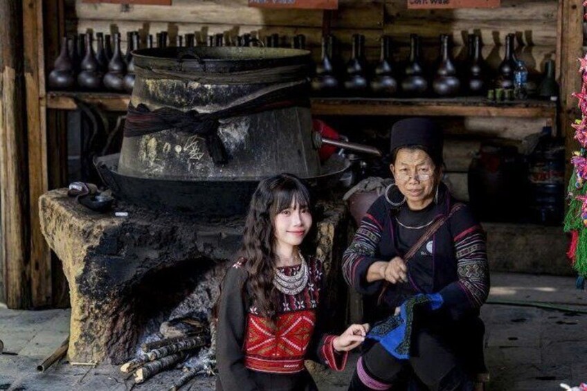 Cat Cat Village Black Hmong Cultural Photoshoot Experience 5