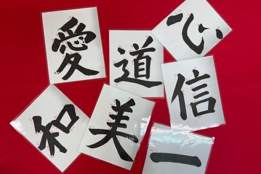 Calligraphy and Japanese Sweets with Matcha in Osaka 1