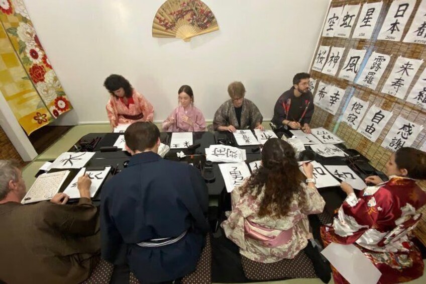 Kyoto Authentic Japanese Calligraphy in a Traditional Studio 4