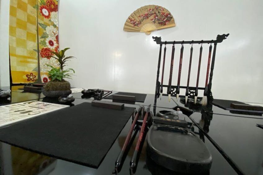 Kyoto Authentic Japanese Calligraphy in a Traditional Studio 3