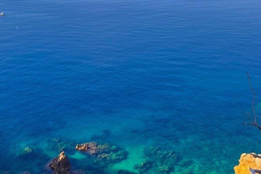 Private boat and snorkeling tour in Saint Cyr sur Mer 3