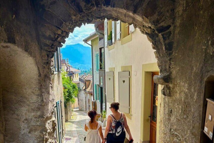 Switzerlands Scenic Audio Driving Tour Lavaux and Lake Geneva 5