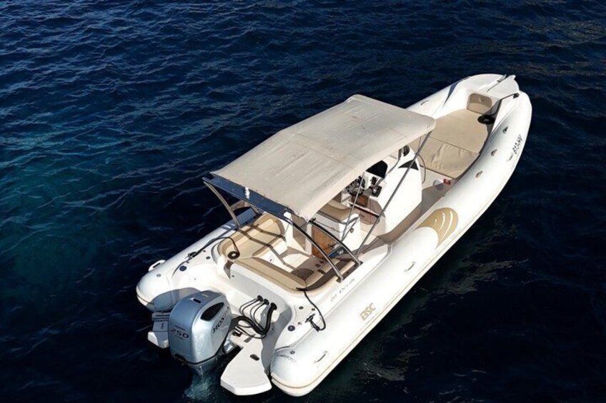 Red Rocks and Pakleni Islands Private Boat Tour in Hvar 4