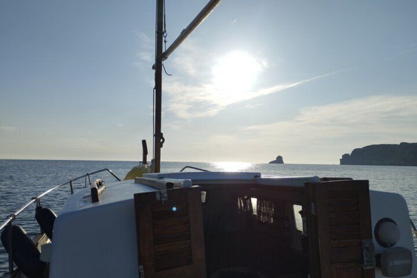 Private Tours by Traditional Boat to Calas with Appetizer 4