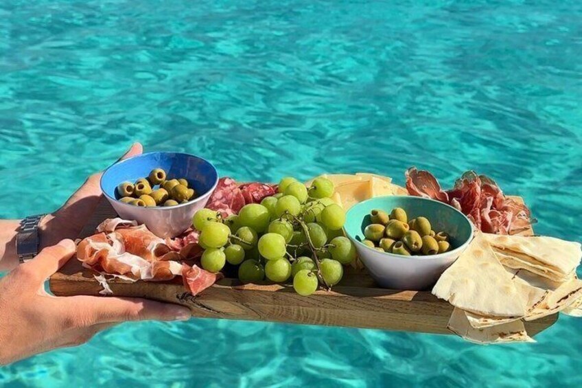 Excursion with aperitif La Pelosa and Gulf of Asinara 2