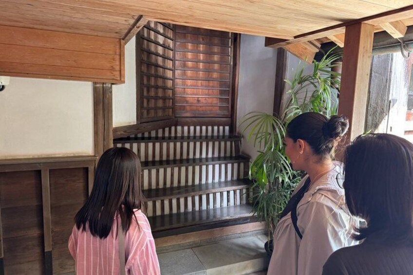 Kanazawa Ninja Temple and Geisha District Walking Tour 3