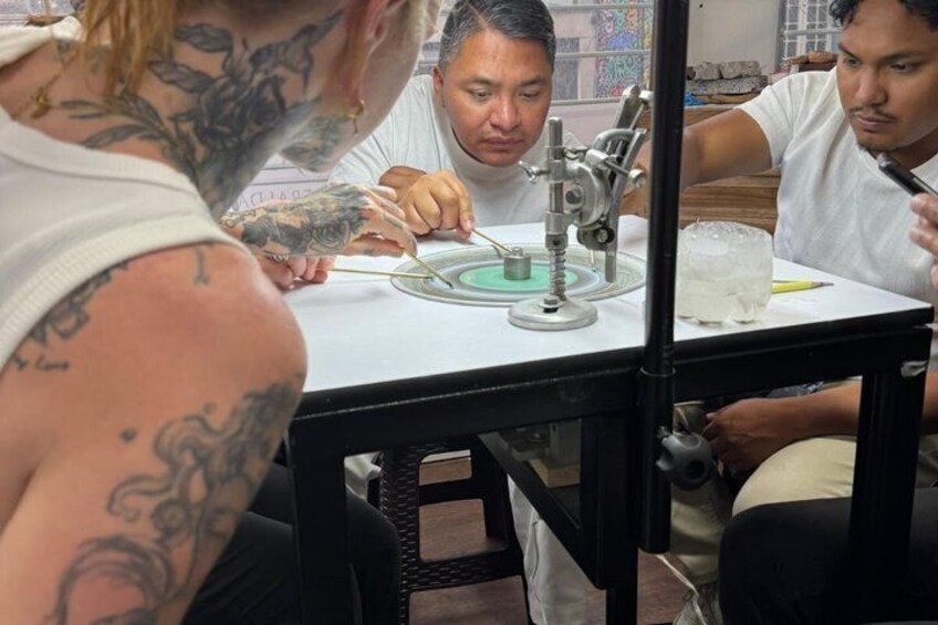 Bogotá Authentic Emerald Carving Workshop - LAUNCH PRICE 3