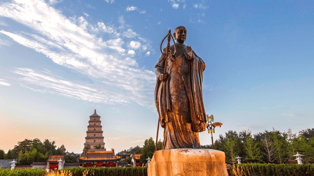 Picture 17 for Activity Big Wild Goose Pagoda Night Tour of Dinner Option QR Code 3