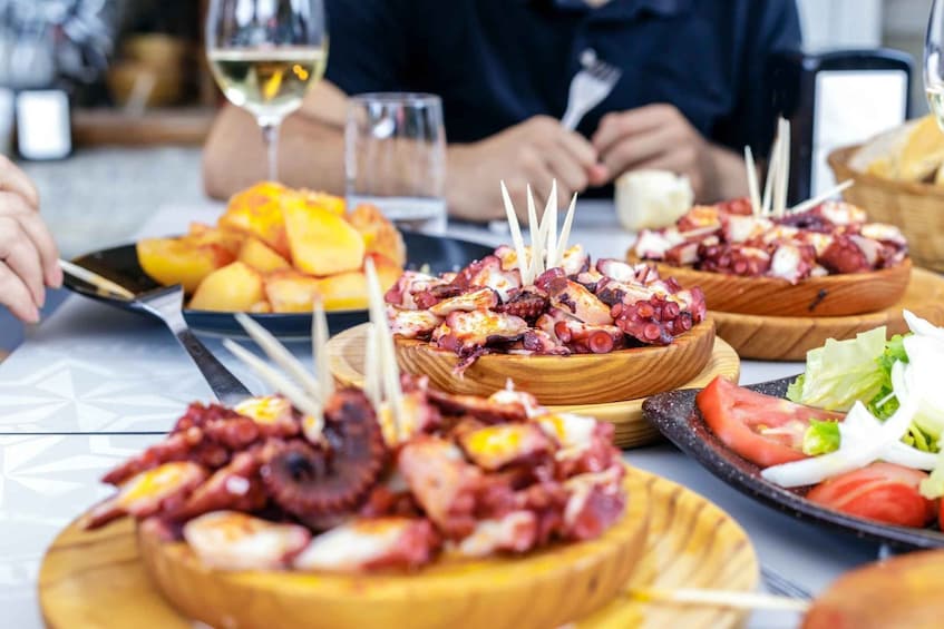 Picture 6 for Activity WINE TASTING & TAPAS IN THE HEART OF FARO 2