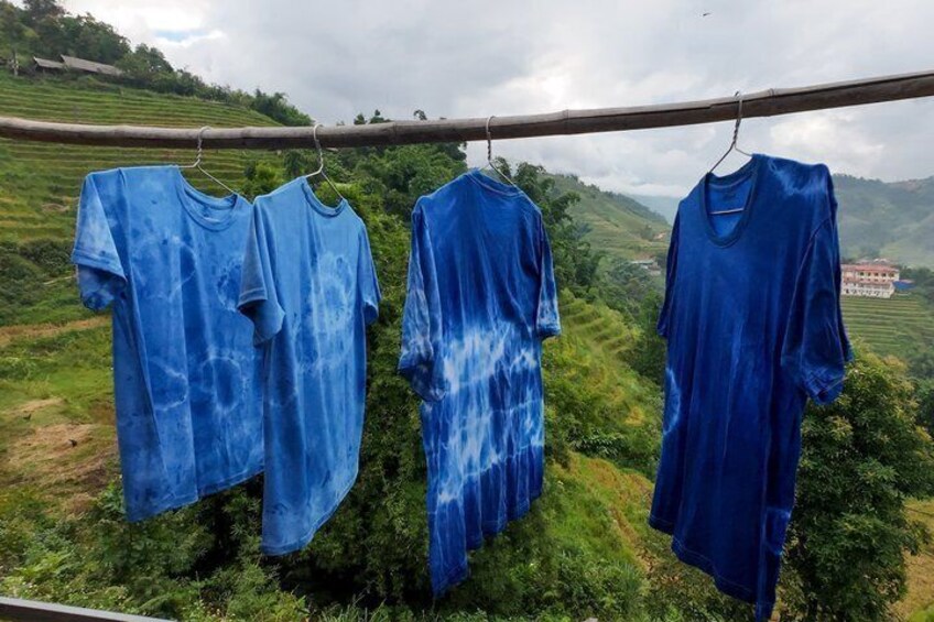 Sapa Town Indigo Dyeing Workshop with Local H'Mong Artisan 2