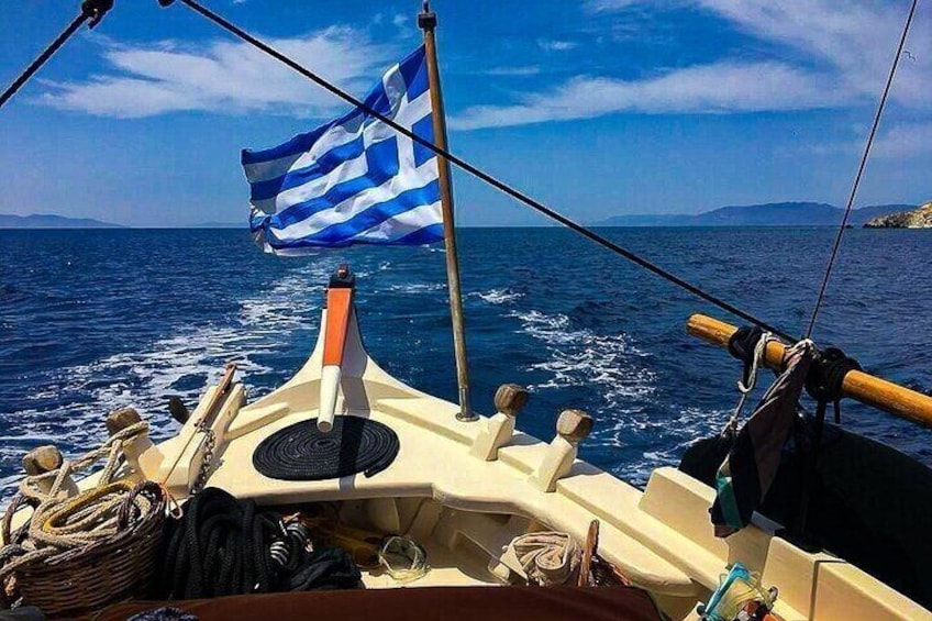 Boat Trip to the Pirate Cave & Blue Lagoon 5