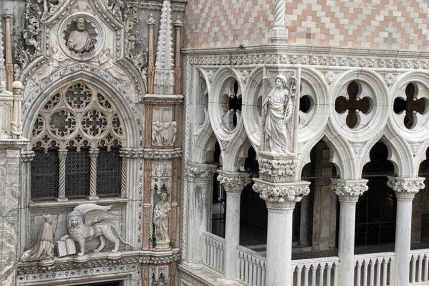 Intricate Gothic architecture with detailed stone carvings and statues. 1