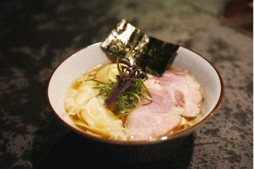 Sapporo Ramen Tour with Three Mini Bowls 1