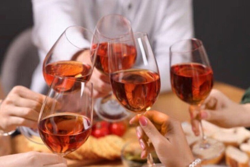Curated Wine Tasting Tour with Mexican Food Experience 3
