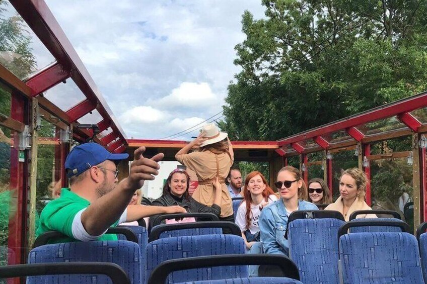 Wine Tasting Tour - by Oldtimer Bus in Famous Local Wine District 3