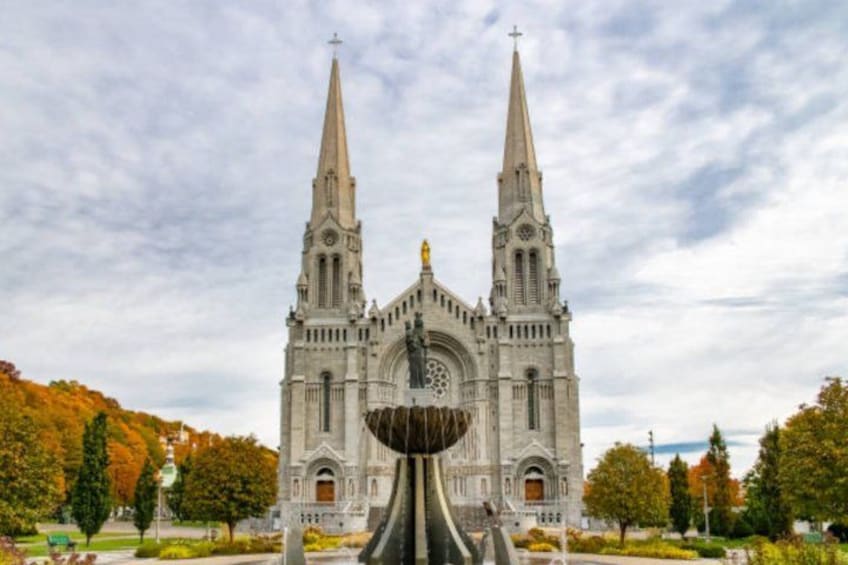 Quebec: Montmorency Falls and Basilica Private Half-Day Tour 3