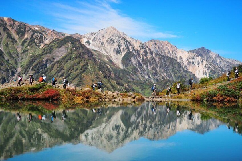 1 Day Tour Hiking to Happo-ike Pond and Hot Springs in Hakuba 1