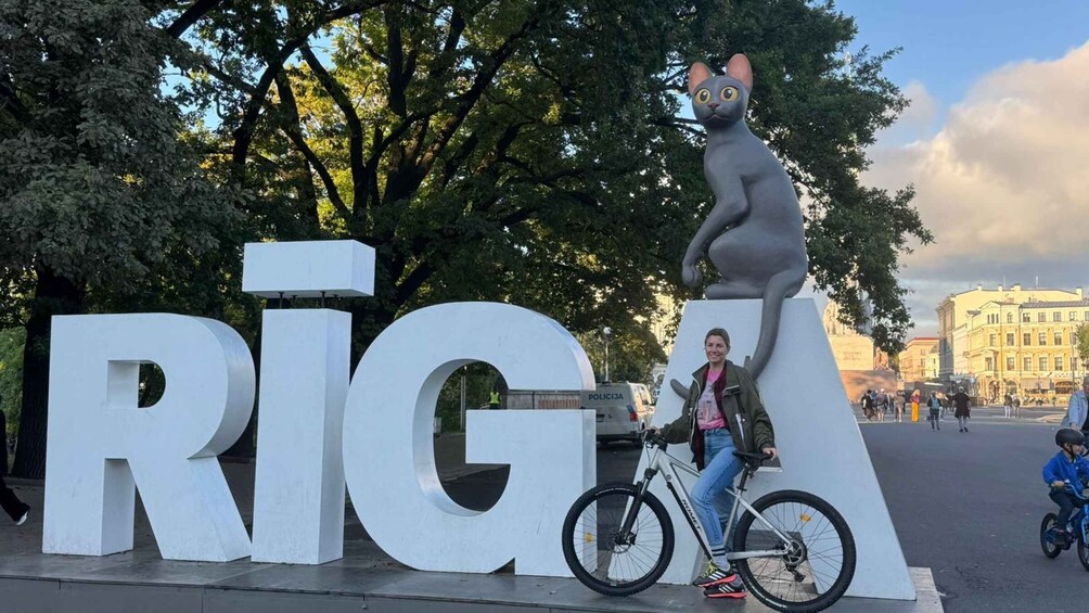 Picture 2 for Activity Riga: Electric Bike Rental with Helmet and Lock 2