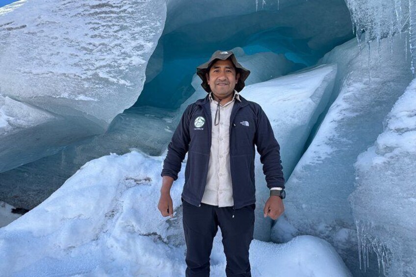 turquoise lagoon and glaciers of ausangate cusco 3