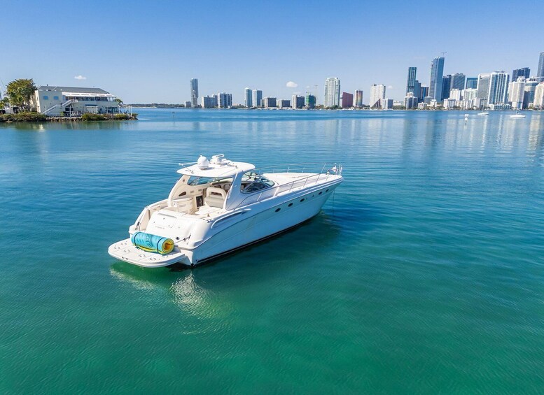 Miami: Private Yacht Cruise with Captain and Crew 1