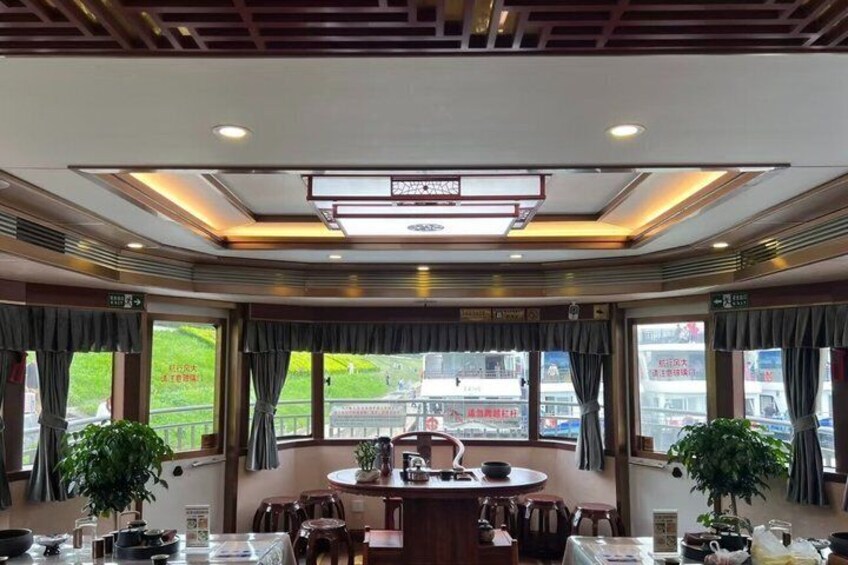 Stress-Free Li River Cruise with On-site Boarding Assistance 4